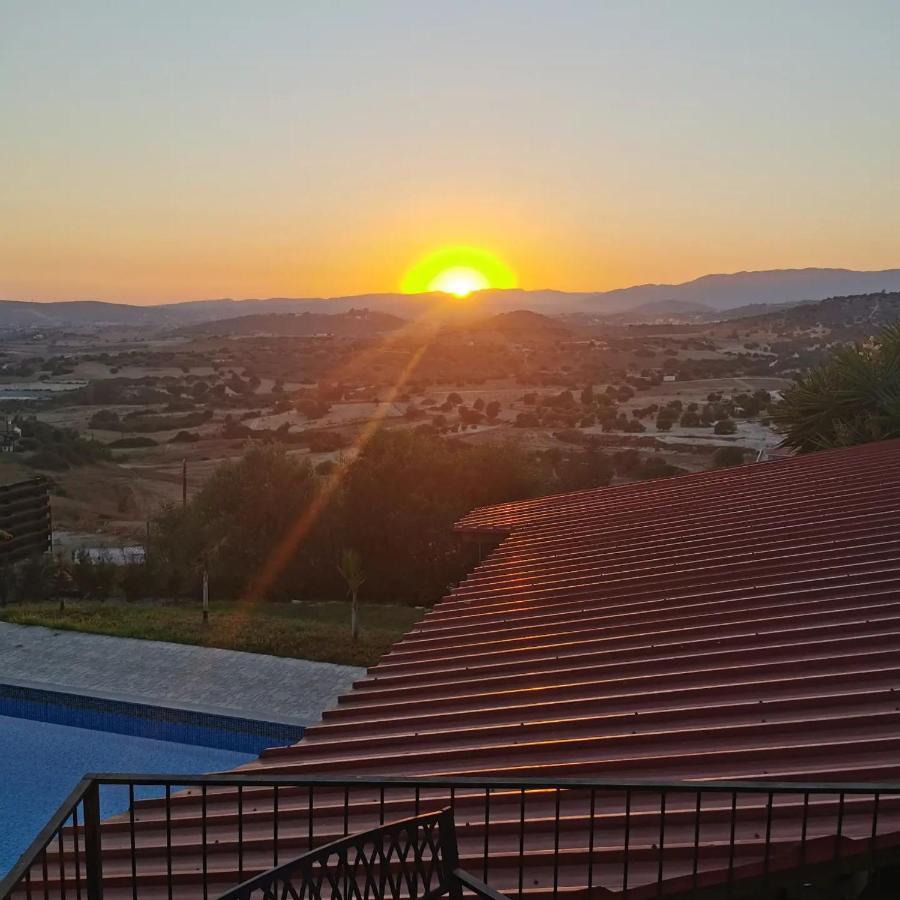 Апартаменты Sunset Retreat Cyprus Пендакомо Экстерьер фото
