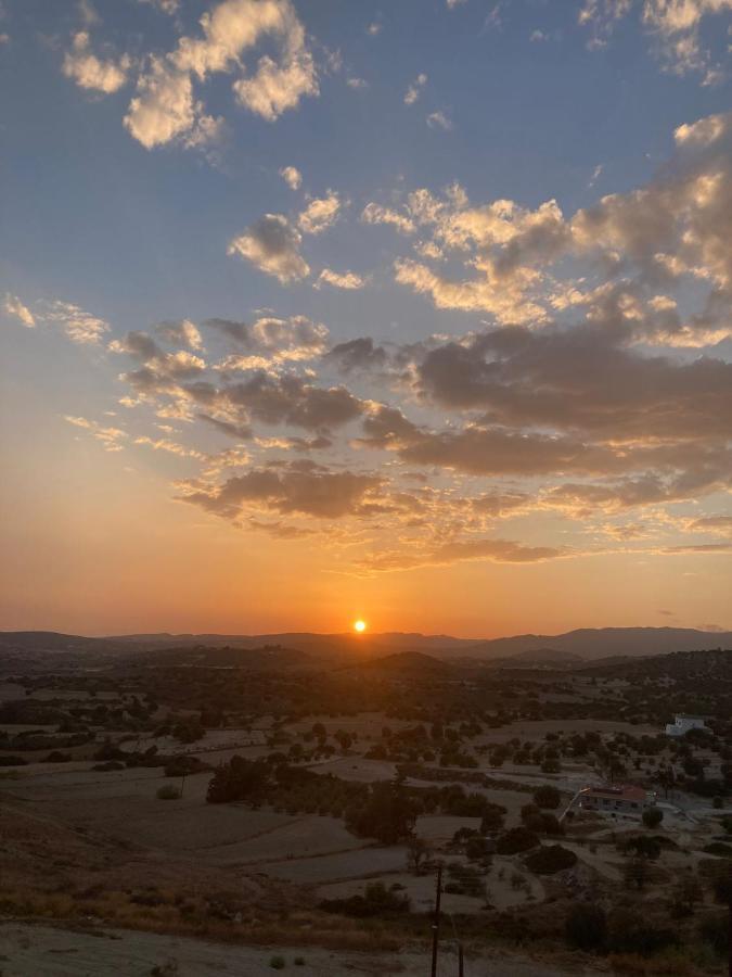 Апартаменты Sunset Retreat Cyprus Пендакомо Экстерьер фото
